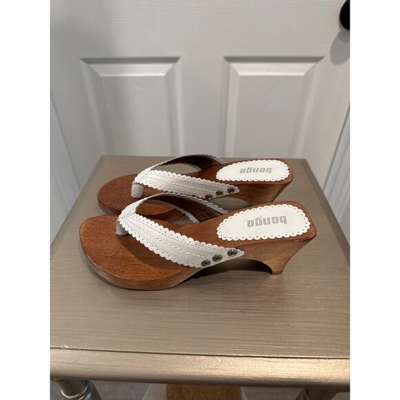 Bongo White Thong Sandal with a Wooden Wedge Heel Women's Size 7 - Picture 4 of 7